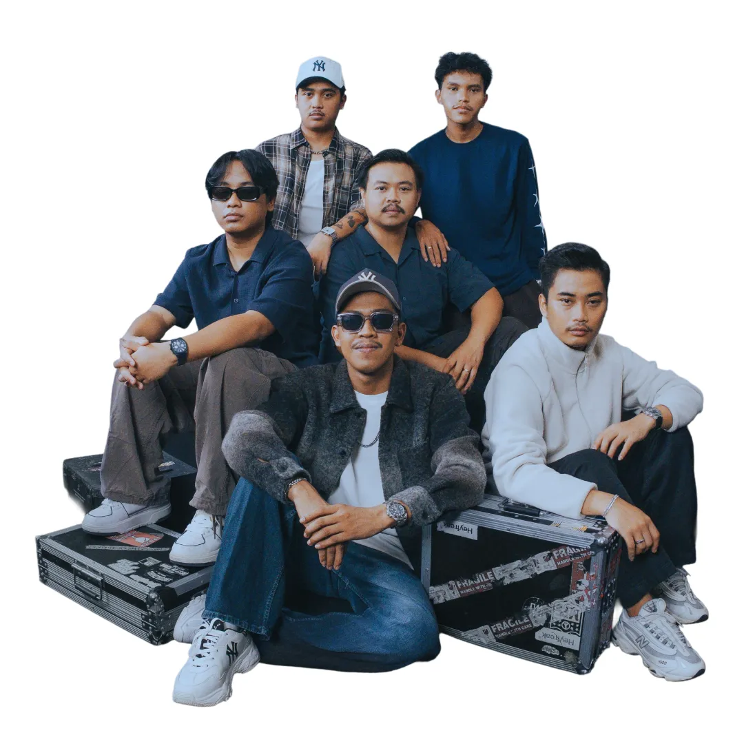 Tangan Tangan Kecil Penuh Luka
